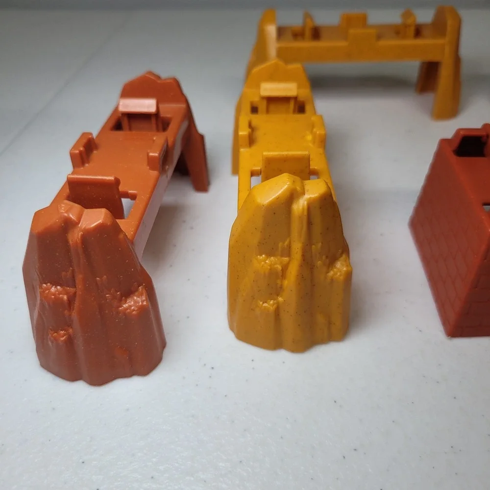 Thomas‎ Train Track Replacement Riser GPD84 RR1 Orange Brown Lot of 4